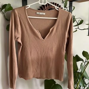 Cute long sleeve  crop top